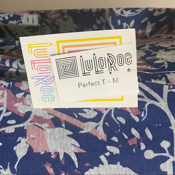 LULAROE NWT floral print fit & flare perfect tee. M Polyester knit. Long length. - Picture 9 of 12